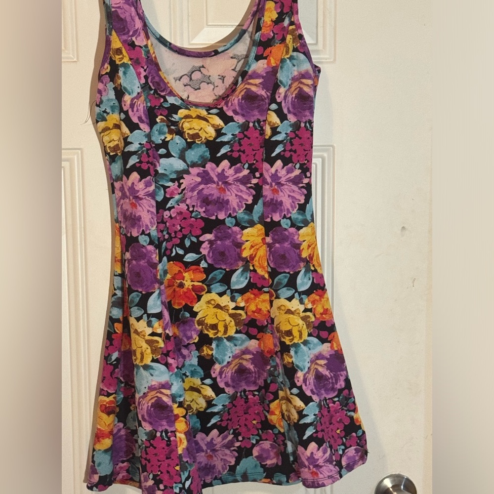 Forever 21 floral skater dress size medium